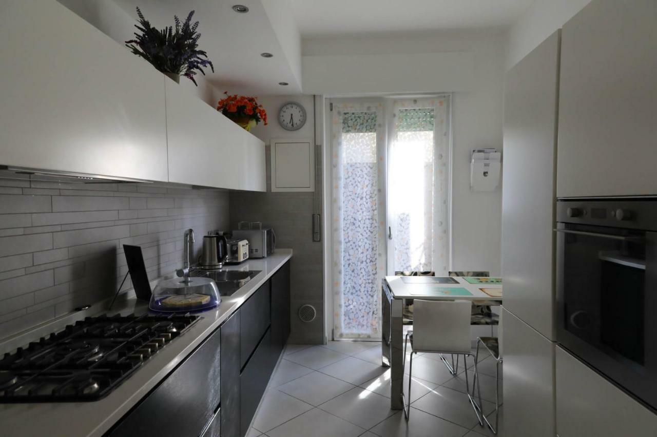 Appartamento Emmerosa, Centro Citta, Parcheggio Verona Exterior foto